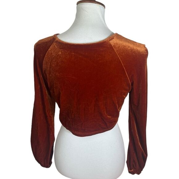 Shein Rust Orange Velour Long Sleeve Gathered Crop Top Size M - Picture 3 of 4